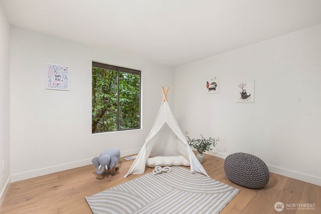 25529 SE 159th Street, Issaquah, WA 98027