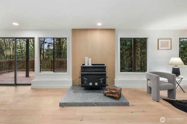 25529 SE 159th Street, Issaquah, WA 98027