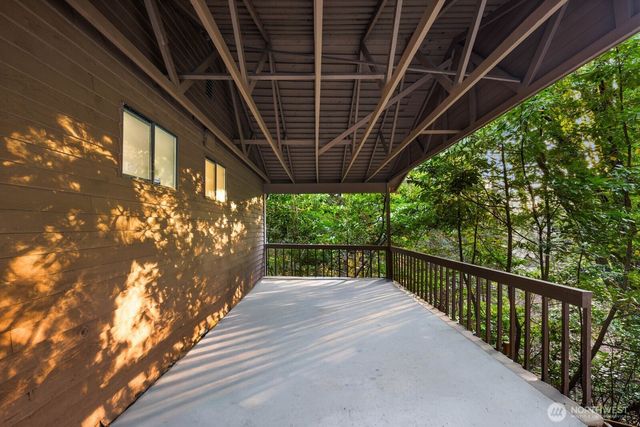 25529 SE 159th Street, Issaquah, WA 98027