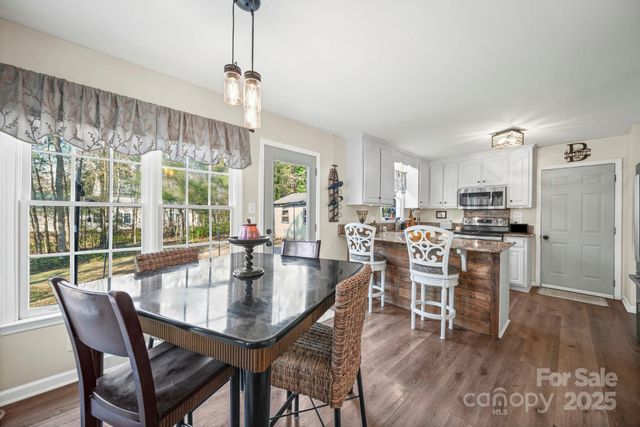 1876 Lorelei Court, Mount Pleasant, NC 28124