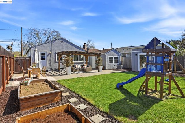 16129 Via Pinale, San Lorenzo, CA 94580