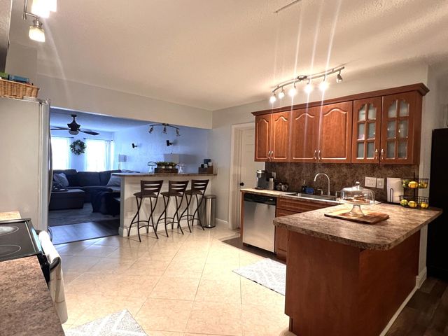 3199 Coral Hills Drive 2, Coral Springs, FL 33065