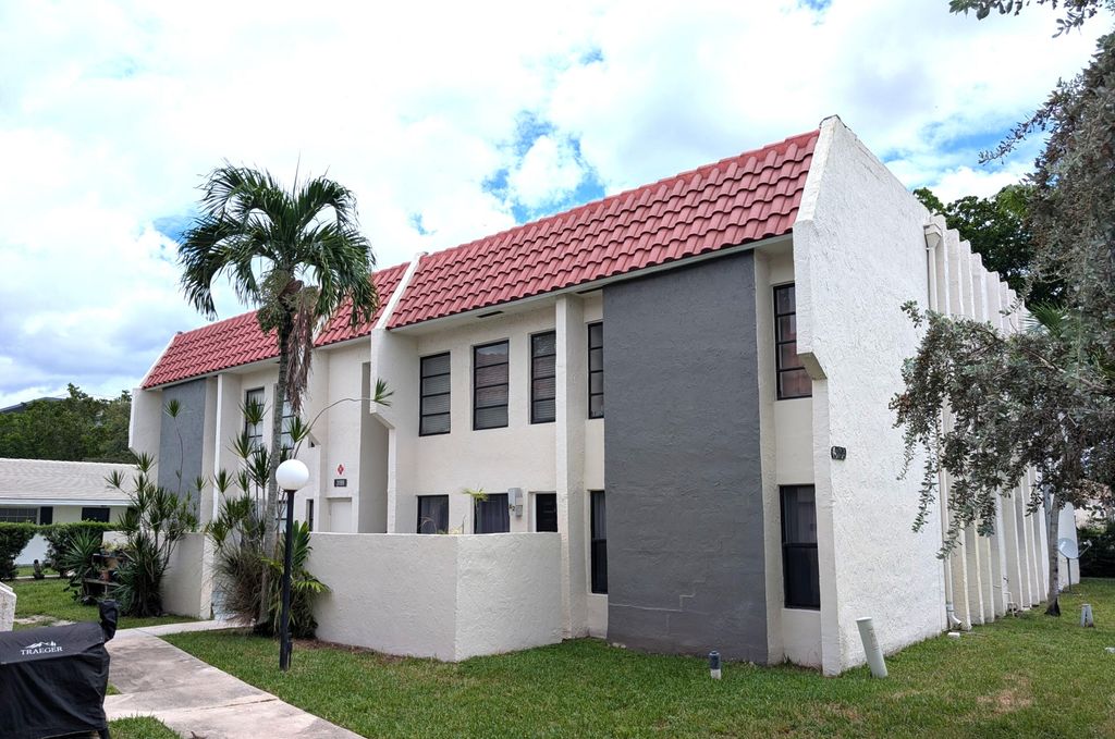 3199 Coral Hills Drive 2, Coral Springs, FL 33065