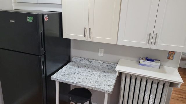 155 Centre Ave 3, Abington, MA 02351
