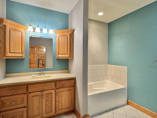 1568 East Gate DRIVE, Watertown, WI 53094