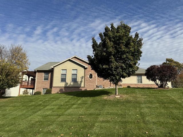 1568 East Gate DRIVE, Watertown, WI 53094