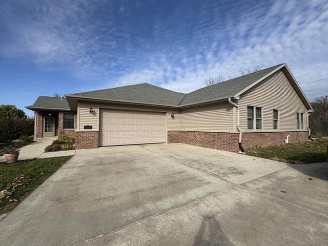 1568 East Gate DRIVE, Watertown, WI 53094