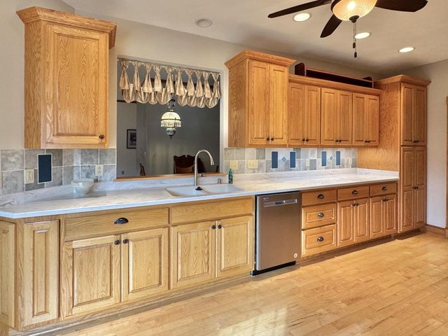 1568 East Gate DRIVE, Watertown, WI 53094