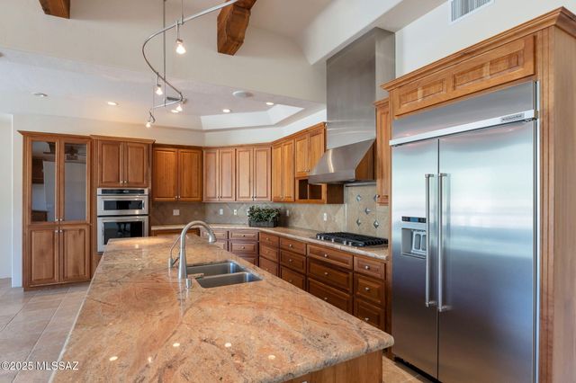 10861 E Adobe Creek Place, Tucson, AZ 85749