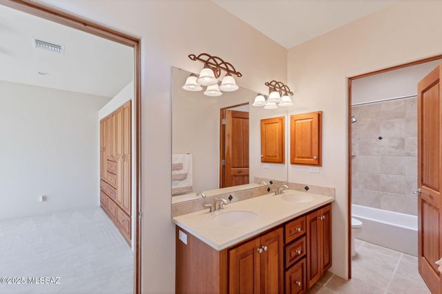 10861 E Adobe Creek Place, Tucson, AZ 85749