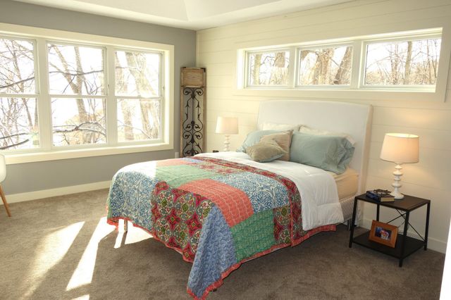 550 Sunrise Drive, Little Canada, MN 55117