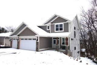 550 Sunrise Drive, Little Canada, MN 55117
