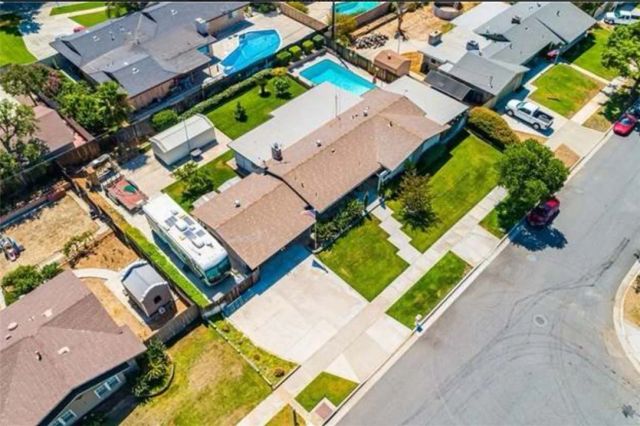 2390 Gloucester, Riverside, CA 92506