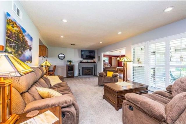 2390 Gloucester, Riverside, CA 92506