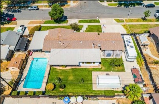 2390 Gloucester, Riverside, CA 92506