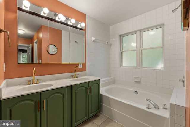 101 HARRIS CT, Locust Grove, VA 22508