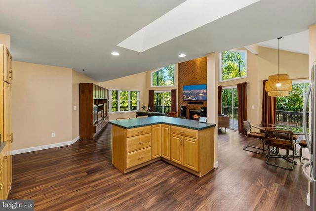 101 HARRIS CT, Locust Grove, VA 22508