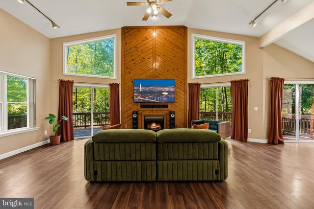 101 HARRIS CT, Locust Grove, VA 22508