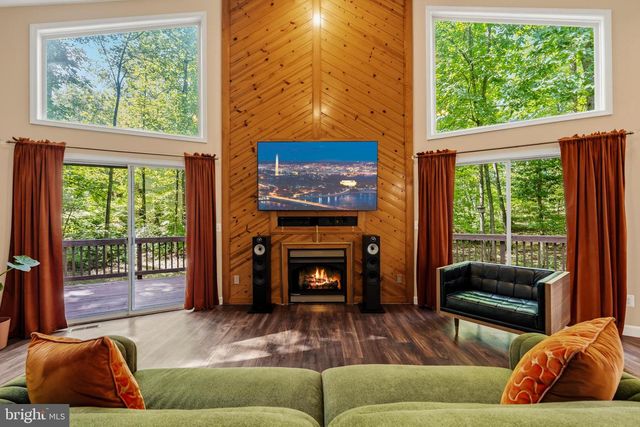 101 HARRIS CT, Locust Grove, VA 22508