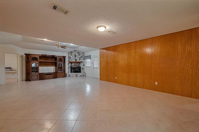 2426 15th Avenue N, Texas City, TX 77590