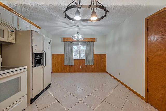 2426 15th Avenue N, Texas City, TX 77590