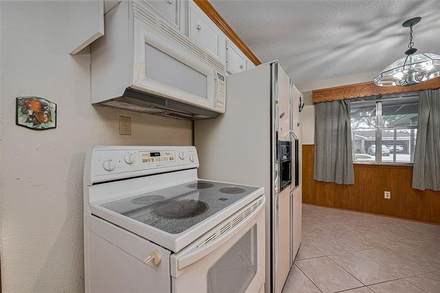 2426 15th Avenue N, Texas City, TX 77590