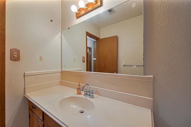 2426 15th Avenue N, Texas City, TX 77590