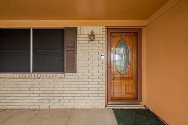 2426 15th Avenue N, Texas City, TX 77590