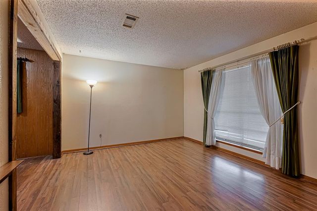 2426 15th Avenue N, Texas City, TX 77590