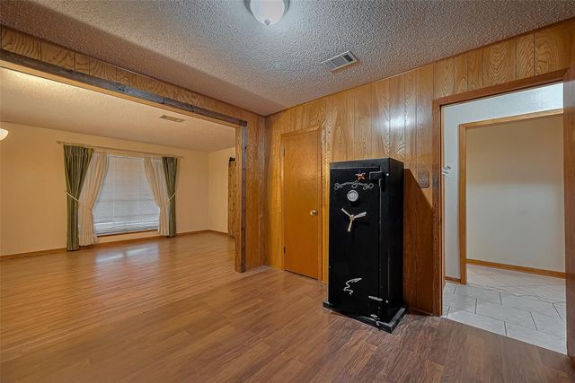 2426 15th Avenue N, Texas City, TX 77590