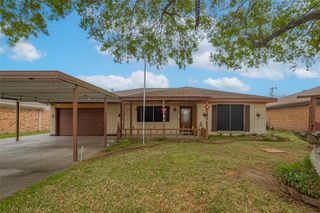 2426 15th Avenue N, Texas City, TX 77590