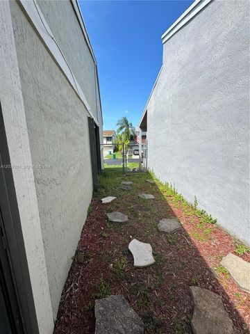 21738 SW 99th Ct, Cutler Bay, FL 33190