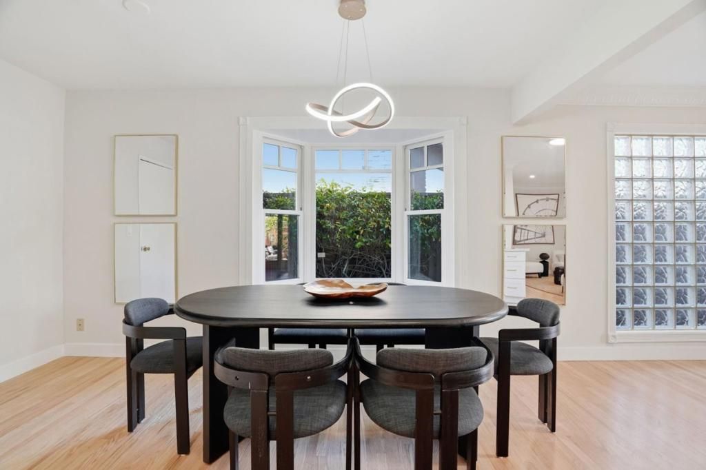 Image 11 of property listing at 911 Inverness Way, Sunnyvale, CA 94087