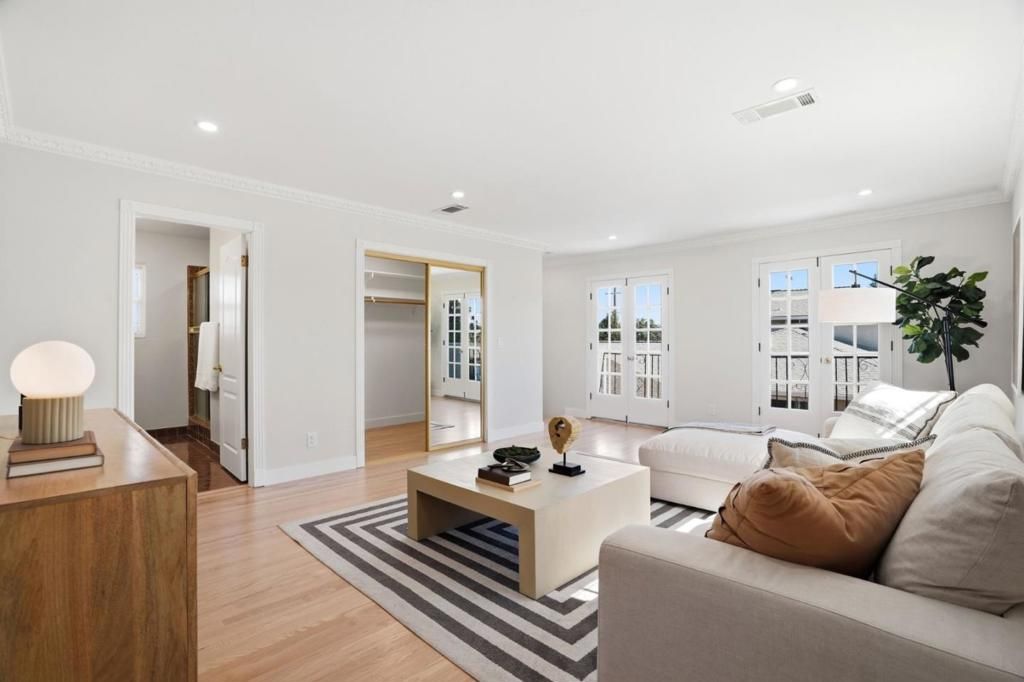 Image 27 of property listing at 911 Inverness Way, Sunnyvale, CA 94087