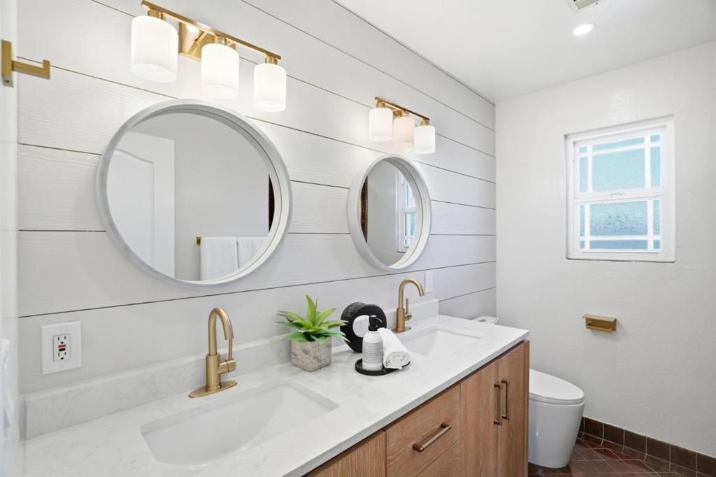 Image 3 of property listing at 911 Inverness Way, Sunnyvale, CA 94087