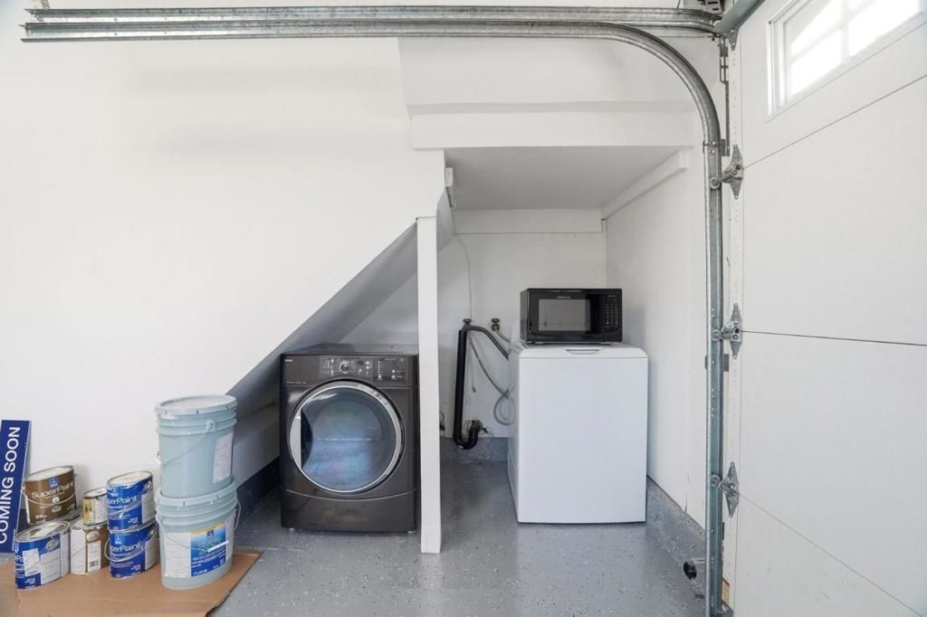 Image 32 of property listing at 911 Inverness Way, Sunnyvale, CA 94087