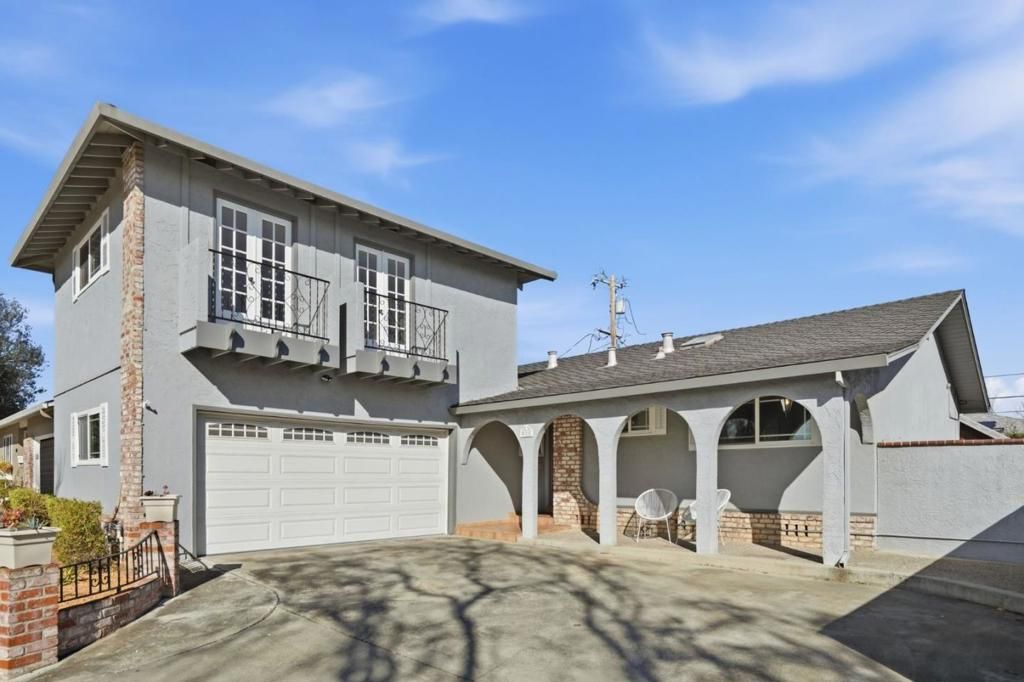 Image 36 of property listing at 911 Inverness Way, Sunnyvale, CA 94087