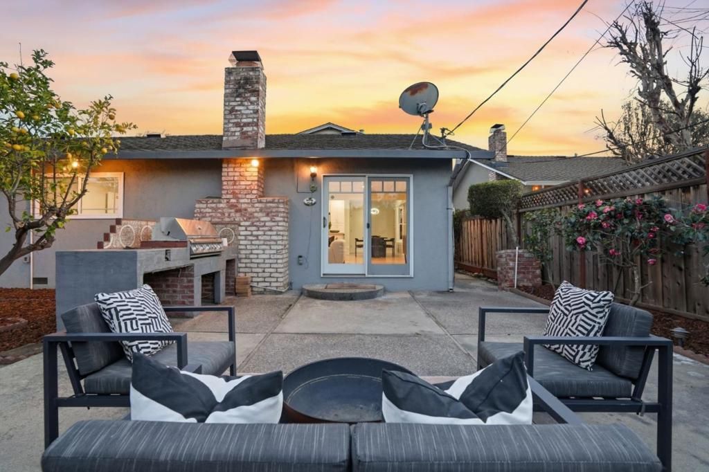 Image 53 of property listing at 911 Inverness Way, Sunnyvale, CA 94087