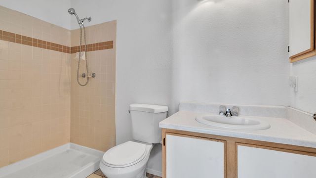 1605 Patti Place NE, Rio Rancho, NM 87144