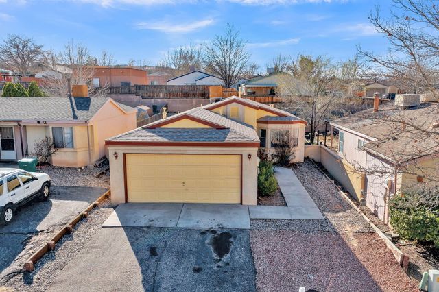 1605 Patti Place NE, Rio Rancho, NM 87144