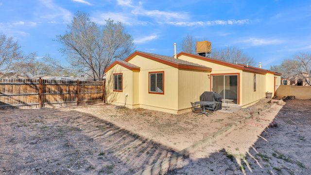1605 Patti Place NE, Rio Rancho, NM 87144