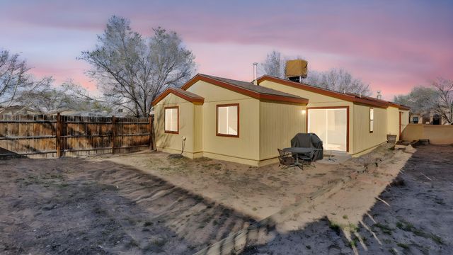 1605 Patti Place NE, Rio Rancho, NM 87144