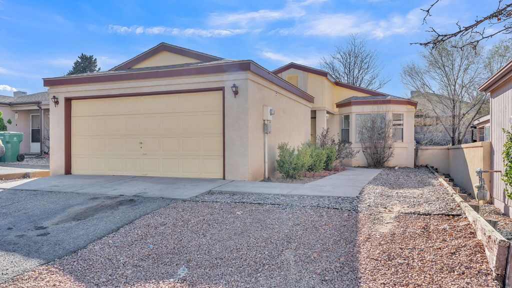 1605 Patti Place NE, Rio Rancho, NM 87144