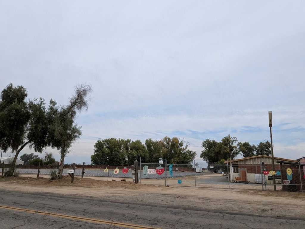 284 S Temperance Avenue, Fresno, CA 93727