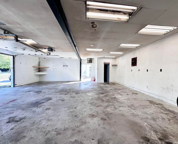 2415 N Apperson Way Street, Kokomo, IN 46901