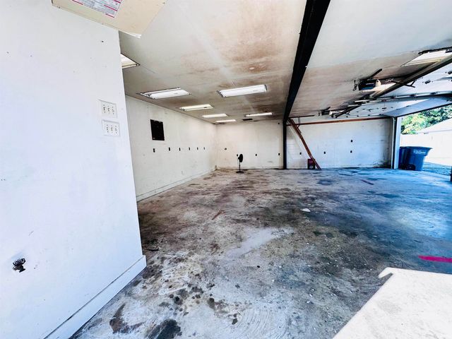 2415 N Apperson Way Street, Kokomo, IN 46901