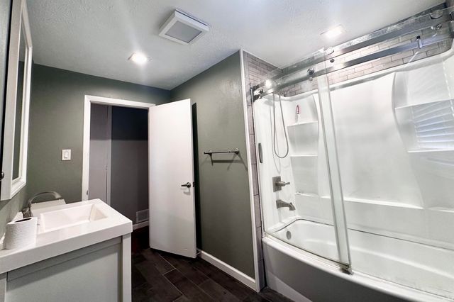 2415 N Apperson Way Street, Kokomo, IN 46901