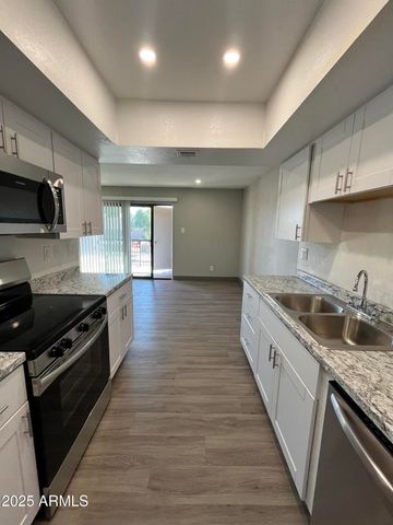 3810 N MARYVALE Parkway 2075, Phoenix, AZ 85031