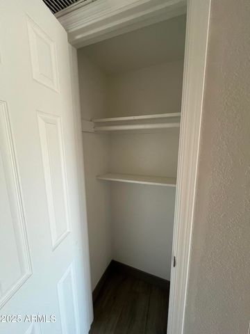 3810 N MARYVALE Parkway 2075, Phoenix, AZ 85031