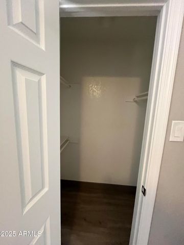 3810 N MARYVALE Parkway 2075, Phoenix, AZ 85031